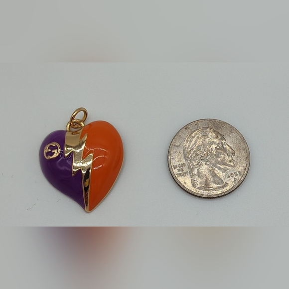 GUCCI Split Heart Charm Purple Orange Enamel Gold Tone Pull Charm Pendant Logo - Picture 2 of 3